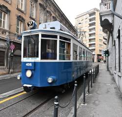 Testne vožnje bodo potekale tudi po Ulici Martiri della Libertà, priljubljenem ilegalnem parkirišču