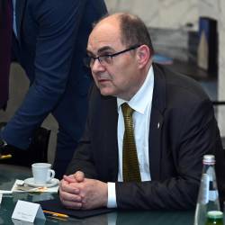 Visoki predstavnik mednarodne skupnosti v Bosni in Hercegovini Christian Schmidt je danes potrdil, da po skoraj petih letih zapušča položaj