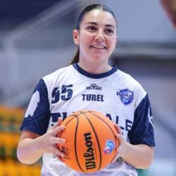 Anna Turel letos uspešno nastopa za Dinamo Sassari v ženski A1-ligi (FB/DINAMO SASSARI)