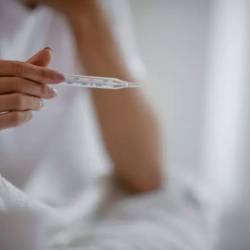 Gripo navadno spremlja tudi povišana temperatura (ANSA)