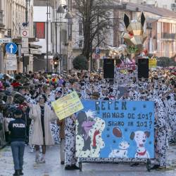 Repen je bil tretji med skupinami, v ozadju doberdobski voz, ki je pristal na drugem mestu (BONAVENTURA/TIBALDI)