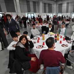 Več sto gostov se je udeležilo letošnjega božičnega kosila