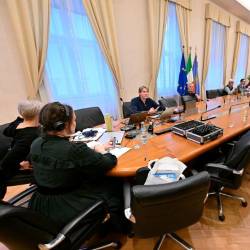 Za danes sklicana seja Institucionalnega paritetnega odbora za vprašanja slovenske manjšine je bila nesklepčna. Prisotnih je bilo osem članov (šest v živo in dva na daljavo) od skupnih dvajset (FOTODAMJ@N)