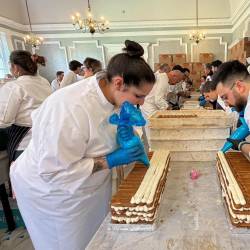 Skupinsko delo na londonskem prizorišču (ANSA)