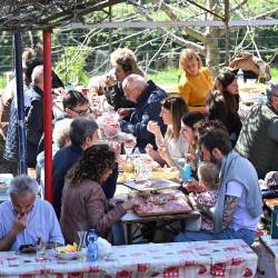 V osmicah na Tržaškem so v prazničnih dneh oddali vse razpoložljive mize
