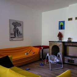 Velike hišo, ki je bila last zasebnika, so spremenili v kraj sprejemanja