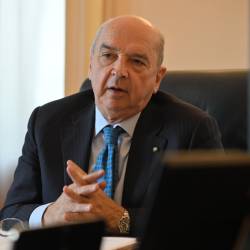 Roberto Dipiazza se je odzval na protestno pismo Pavla Vidonija, predsednika zahodnokraškega rajonskega sveta