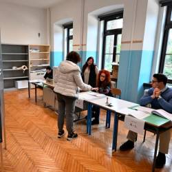 Na Tržaškem je do 12. ure volilo 17,48 % volilnih upravičencev (FOTODAMJ@N)