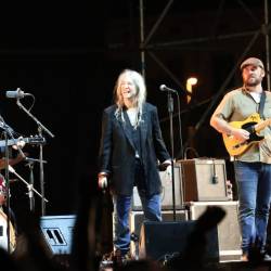 Elisa skupaj s Patti Smith pri Rdeči hiši oktobra 2023 (ARHIV)