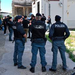 Postopki so potekali brez napetosti in v kooperativnem vzdušju (FOTODAMJ@N)