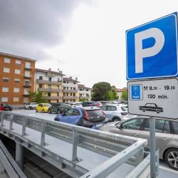 Avtomobilistom je v Manzonijevi ulici v Gorici na voljo 112 parkirnih mest v prvem nadstropju