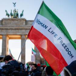 Po Evropi se vrstijo protesti v podporo iranskim protestnikom, prizor na fotografiji je iz Berlina