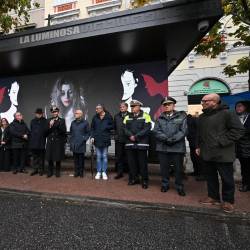 Na ekranu Luminosa predvajajo videoposnetke kampanje karabinjerjev proti nasilju nad ženskami