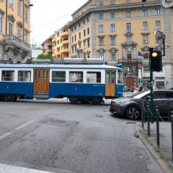 Včeraj se je tramvaj po več mesecih vrnil na Trg Dalmacije (FOTODAMJ@N)