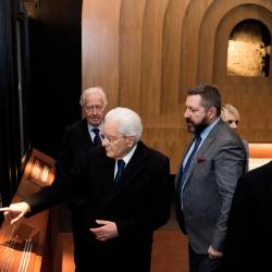 Razstavo o ezulih si je ogledal tudi italijanski predsednik Sergio Mattarella (ANSA)