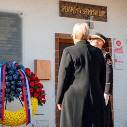 Nataša Pirc Musar na današnjem obisku pri Peršmanu (X/NATAŠA PIRC MUSAR)