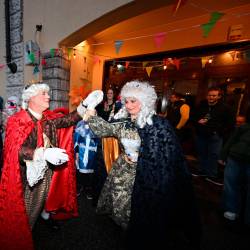 Kralj in kraljica letošnjega Kraškega pusta danes popoldne na Opčinah (FOTODAMJ@N)