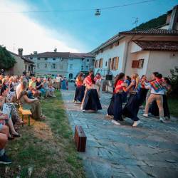 Skupino RAST 55 letos sestavlja pet fantov in devet deklet (TIBALDI)