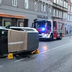 Prevrnjeni fiat (FotoDamj@n)