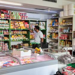 Trgovina z živili in izdelki halal v Garibaldijevi ulici (TIBALDI)