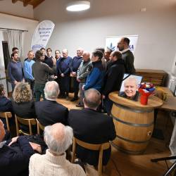 Pokojniku se je s pesmijo poklonil tudi proseški moški pevski zbor Vasilij Mirk