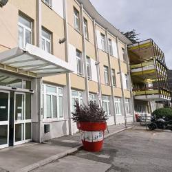 Na Tržaškem deluje služba za nevrološke motnje v razvoju in psihopatologijo v razvojni dobi s slovenskim oddelkom v Svetoivanskem parku, v poslopju v Ulici Sai (FOTODAMJ@N)