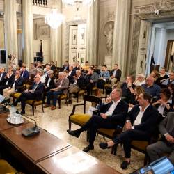 Včerajšnje srečanje o novi logistiki v času vojne in podnebnih sprememb s fokusom na Bližnjem vzhodu (TRGOVINSKA ZBORNICA)