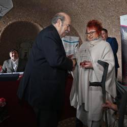 Miroslav Košuta je nagrado prejel iz rok Tatjane Rojc (FotoDamj@n)