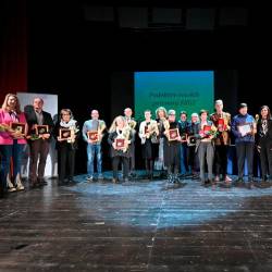 V uvodnem delu kongresa SKGZ, ki poteka v Boljuncu, so izročili priznanja in odličja organizacijam in zaslužnim posameznikom