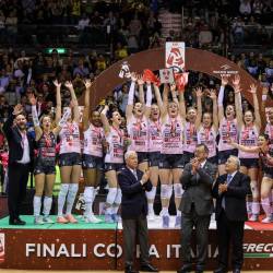 Leta 2024 je Trst gostil tudi ženski pokal (na fotografiji zmagovalke iz Conegliana), lani pa ženski superpokal (TEDESCHI/FOTODAMJ@N)