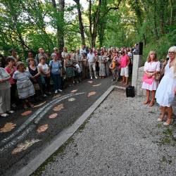 Sprehoda se je udeležila lepa množica (FOTODAMJ@N)