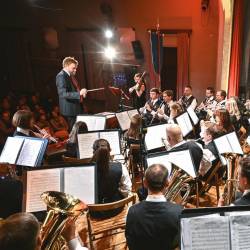 Prizor z lanskoletnega božičnega koncerta godbenega društva Viktor Parma (ARHIV)