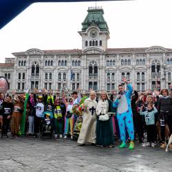 Maškare na startni črti pustne Bavisele (LUCA TEDESCHI/FOTODAMJ@N)