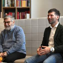 Milan Pahor (levo) je po 28 letih vodenja Odbora za proslavo bazoviških junakov zaupal Štefanu Čoku