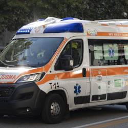 Kljub takojšnjemu posredovanju reševalcev moškemu ni bilo pomoči (fotografija je simbolična)