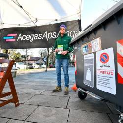 Podjetje AcegasApsAmga je v soboto delilo informacije o delovanju zabojnikov (FOTODAMJ@N)