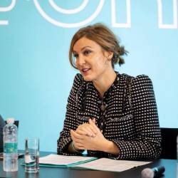 Direktorica Zavoda GO! 2025 Mija Lorbek (GO! 2025)