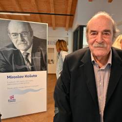 Miroslav Košuta lani septembra na Opčinah v Muzeju burje, kjer so mu posvetili razstavo (FOTODAMJ@N)