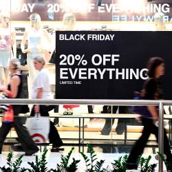 Raziskava je sicer obravnavala samo spletne trgovce (ANSA)