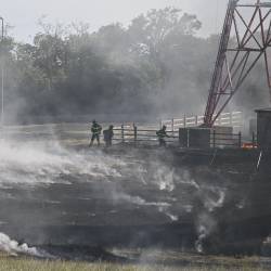 Dim je bil viden daleč naokrog