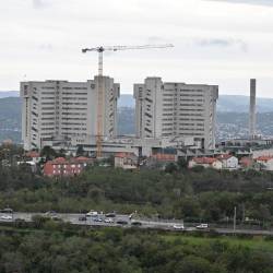 Podjetje Rizzani de Eccher, ki izvaja dela na Katinari, je ponovno padlo v globoko finančno krizo