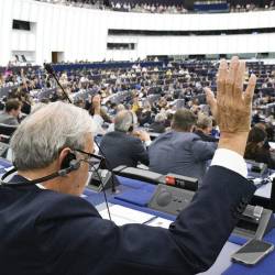 O aktu o svobodi medijev bodo razglabljali oktobra (EP)