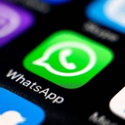 Nacionalni odzivni center za kibernetsko varnost opozarja na novo obliko goljufije z glasovanjem prek Whatsappa (ANSA)