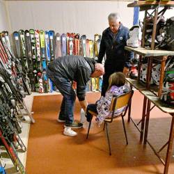 Lanski sejem rabljene smučarske opreme SK Brdina (FOTODAMJ@N)