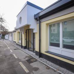 Projekt Stazioni di posta pa predvideva dnevni in nočni sprejemni center v obnovljeni stavbi med Rojcami in Štandrežem (TIBALDI)