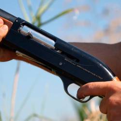 Lovska puška, fotografija je simbolična (ANSA)