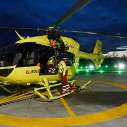 Nezavestnega voznika so s helikopterjem prepeljali v videmsko bolnišnico (ARHIV)