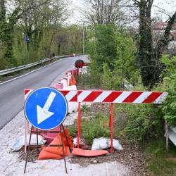 Usad na cesti med Padričami in Gropado bi lahko popravili prihodnje leto