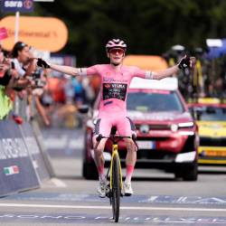 Jonas Vingegaard je tudi danes prispel prvi na cilj (GIRO D’ITALIA/FACEBOOK)