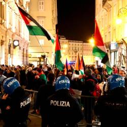 Protest na Borznem trgu (LUCA TEDESCHI/FOTODAMJ@N)